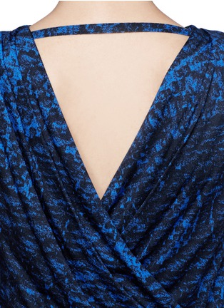 Detail View - Click To Enlarge - HELMUT LANG - Resid print back wrap jersey dress