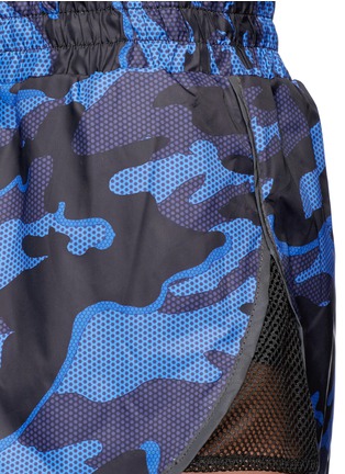 Detail View - Click To Enlarge - IVY PARK - Camouflage print running shorts