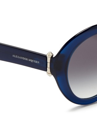 Detail View - Click To Enlarge - ALEXANDER MCQUEEN - Piercing hinge acetate round sunglasses