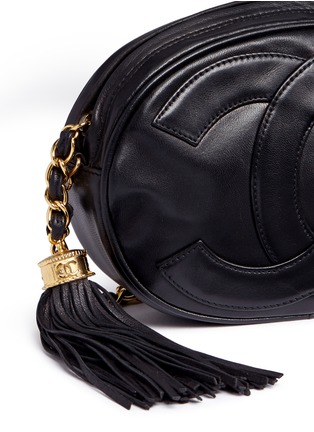  - VINTAGE CHANEL - CC logo leather tassel oval bag