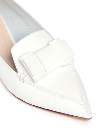 Detail View - Click To Enlarge - NICHOLAS KIRKWOOD - 'Beya' bow metal heel leather skimmer loafers