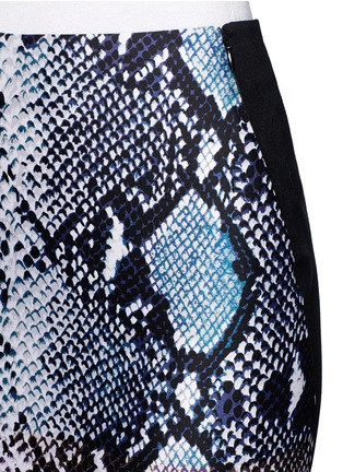 Detail View - Click To Enlarge - DIANE VON FURSTENBERG - Python print wool and silk-blend pencil skirt