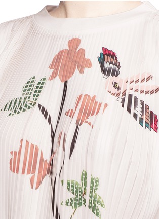 Detail View - Click To Enlarge - HELEN LEE - Flying bunny print plissé pleated top