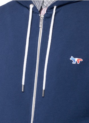 Detail View - Click To Enlarge - MAISON KITSUNÉ - Fox logo appliqué cotton zip hoodie