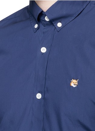 Detail View - Click To Enlarge - MAISON KITSUNÉ - Fox head embroidered poplin shirt