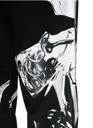 Detail View - Click To Enlarge - MC Q - Orchid print French terry sweatpants