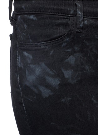 Detail View - Click To Enlarge - J BRAND - 'Photo Ready Super Skinny' abstract print stretch jeans