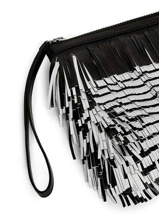 Detail View - Click To Enlarge - PROENZA SCHOULER - 'Fringe' contrast back leather clutch