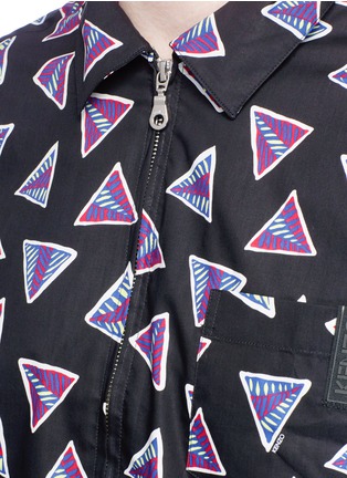 Detail View - Click To Enlarge - KENZO - 'Bermudas Triangle' print poplin zip shirt