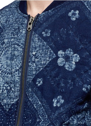 Detail View - Click To Enlarge - SCOTCH & SODA - Bandana print quilted bomber jacket
