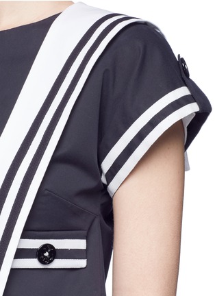 Detail View - Click To Enlarge - - - Star patch sailor collar twill cropped top
