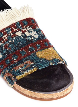 Detail View - Click To Enlarge - CHLOÉ - 'Kerenn' fringed rug jacquard slide sandals