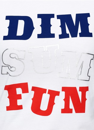 Detail View - Click To Enlarge - ÊTRE CÉCILE - 'Dim Sum Fun' slogan T-shirt