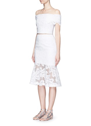 Figure View - Click To Enlarge - 72723 - Squiggle embroidery lace flute skirt