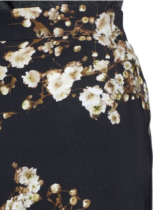 Detail View - Click To Enlarge - GIVENCHY - Baby's breath floral print pencil skirt