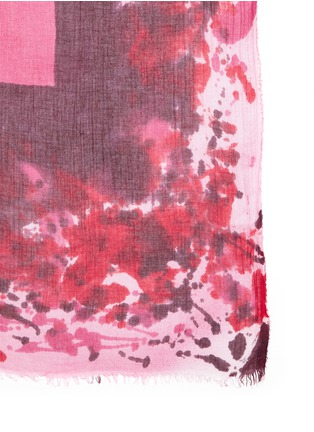 Detail View - Click To Enlarge - FRANCO FERRARI - Splash print border modal-cashmere scarf