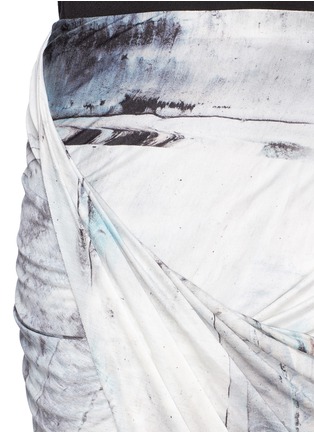 Detail View - Click To Enlarge - HELMUT LANG - Tidal print asymmetric hem wrap skirt