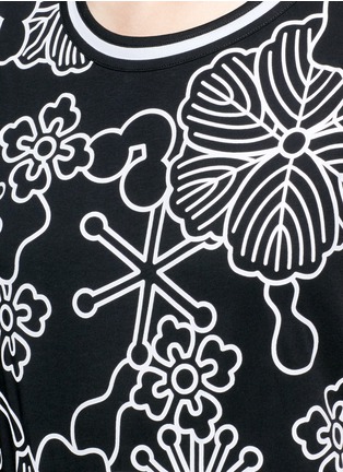 Detail View - Click To Enlarge - KENZO - 'Tanami' Flower printed T-shirt