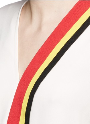 Detail View - Click To Enlarge - MO&CO. EDITION 10 - Contrast stripe V-neck crepe top