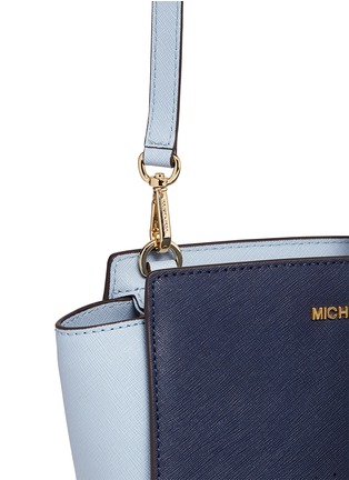 Detail View - Click To Enlarge - MICHAEL KORS - 'Selma' medium saffiano leather messenger bag