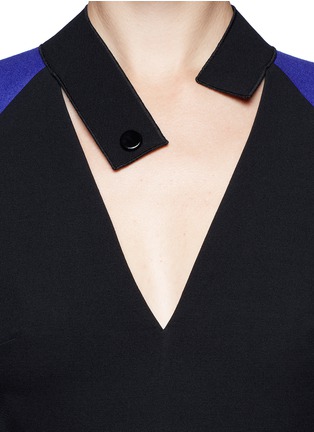 Detail View - Click To Enlarge - VICTORIA BECKHAM - Contrast sleeve V-neck dress