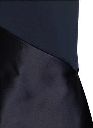 Detail View - Click To Enlarge - DION LEE - Satin asymmetric hem powerstretch trapeze skirt