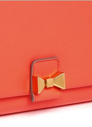 Detail View - Click To Enlarge - CHLOÉ - 'Bobbie' mini chain clutch