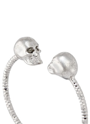Detail View - Click To Enlarge - ALEXANDER MCQUEEN - Twin crystal skull faceted cuff