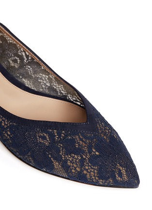 Detail View - Click To Enlarge - GIANVITO ROSSI - Lace point toe flats