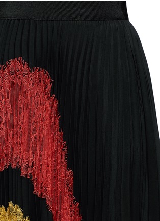 Detail View - Click To Enlarge - ALICE & OLIVIA - 'Romona' floral lace insert pleated maxi skirt
