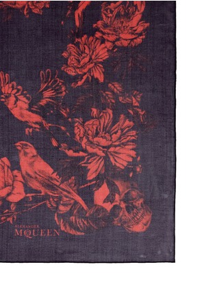 Detail View - Click To Enlarge - ALEXANDER MCQUEEN - 'Poppy Multiskull' silk scarf