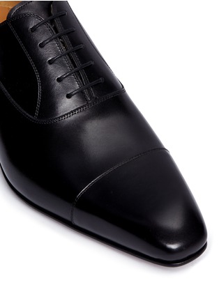 Detail View - Click To Enlarge - MAGNANNI - Lace-up leather Oxfords
