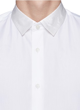 Detail View - Click To Enlarge - ALEXANDER MCQUEEN - Mini dot and skull jacquard sateen collar shirt