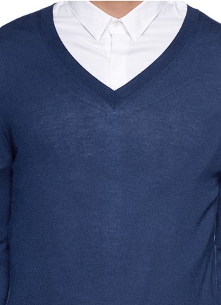 Detail View - Click To Enlarge - ALEXANDER MCQUEEN - V-neck cashmere sweater