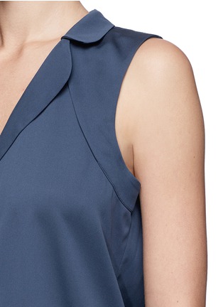 Detail View - Click To Enlarge - ARMANI COLLEZIONI - Clover leaf lapel silk blouse
