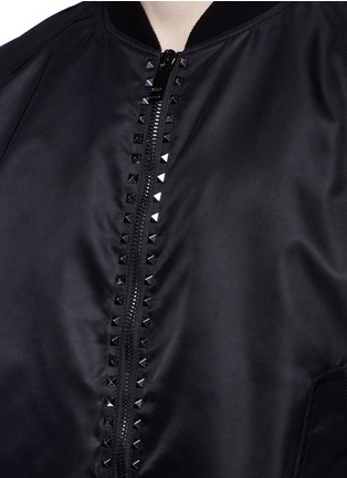 Detail View - Click To Enlarge - VALENTINO GARAVANI - 'Rockstud Untitled 15 Noir' bomber jacket