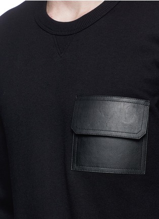 Detail View - Click To Enlarge - VALENTINO GARAVANI - Leather patch pocket sweatshirt