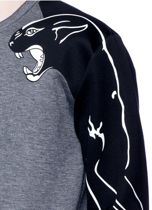 Detail View - Click To Enlarge - VALENTINO GARAVANI - Panther print contrast sleeve neoprene sweatshirt
