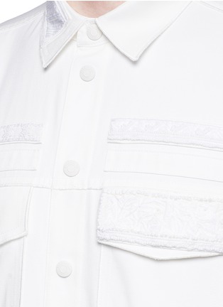 Detail View - Click To Enlarge - VALENTINO GARAVANI - Cigar box patch twill shirt