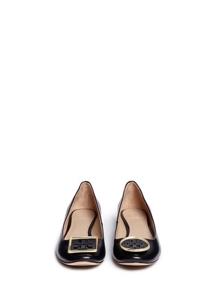 Front View - Click To Enlarge - TORY BURCH - 'Twiggie' metal logo leather pumps