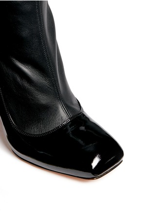 Detail View - Click To Enlarge - ALEXANDER MCQUEEN - Perspex heel mix leather boots