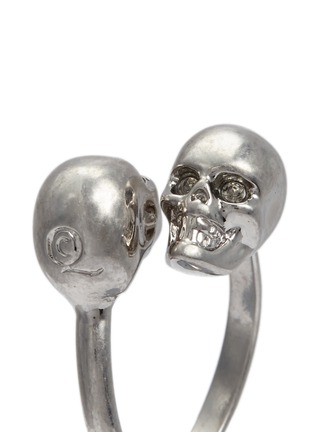 Detail View - Click To Enlarge - ALEXANDER MCQUEEN - Twin skull brass ring