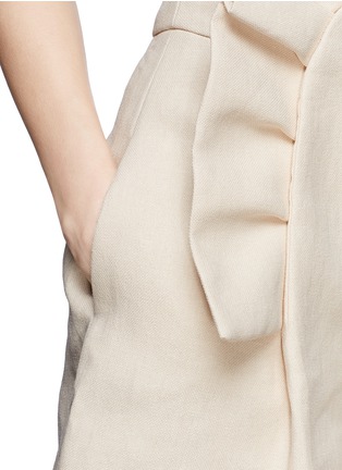 Detail View - Click To Enlarge - DELPOZO - Ruffle arch paper-blend shorts