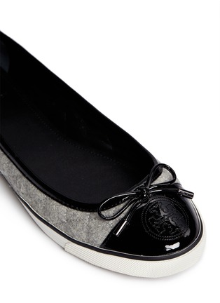 Detail View - Click To Enlarge - TORY BURCH - 'Skyler' quilted flannel flats