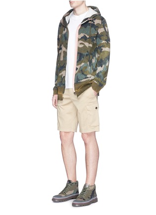 Figure View - Click To Enlarge - VALENTINO GARAVANI - Selvedge trim camouflage print zip hoodie