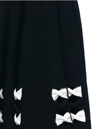 Detail View - Click To Enlarge - ALEXANDER MCQUEEN - Twisted cutout hem knit skirt