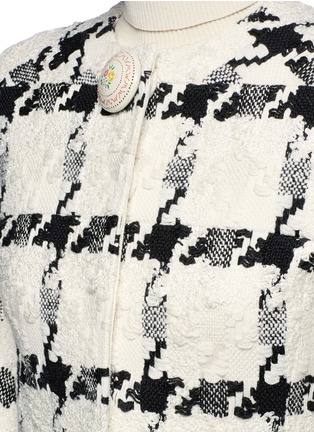 Detail View - Click To Enlarge - ALEXANDER MCQUEEN - Enamelled floral button check tweed peplum jacket