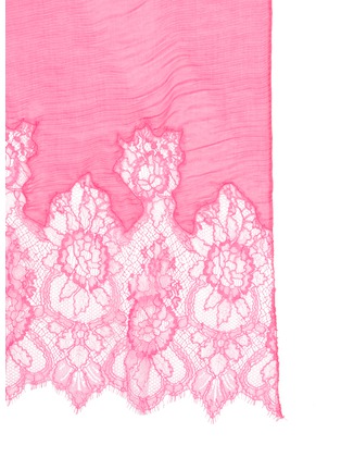 Detail View - Click To Enlarge - VALENTINO GARAVANI - Lace trim plissé modal-cashmere scarf