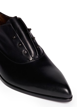 Detail View - Click To Enlarge - LANVIN - Screw rivet leather slip-on Oxfords