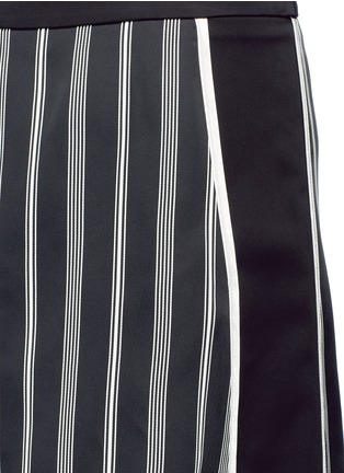 Detail View - Click To Enlarge - LANVIN - Stripe sateen crepe shorts